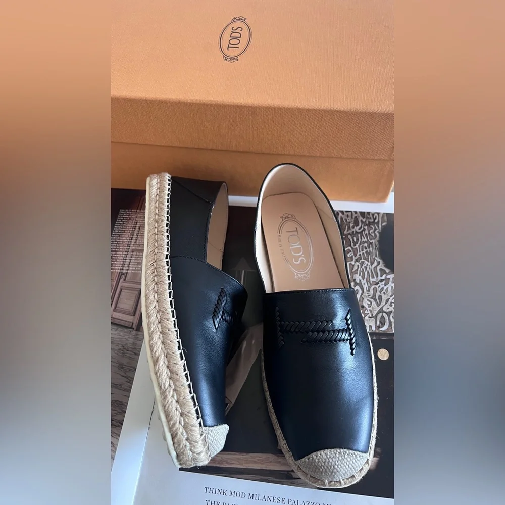 TOD’S Black Women’s Espadrille Flats
